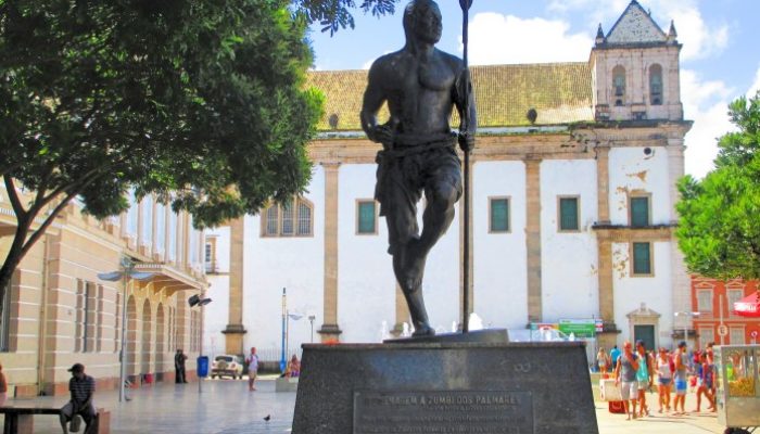   Projeto turÃ­stico Guia Negro percorre monumentos histÃ³ricos da cultura afro em Salvador