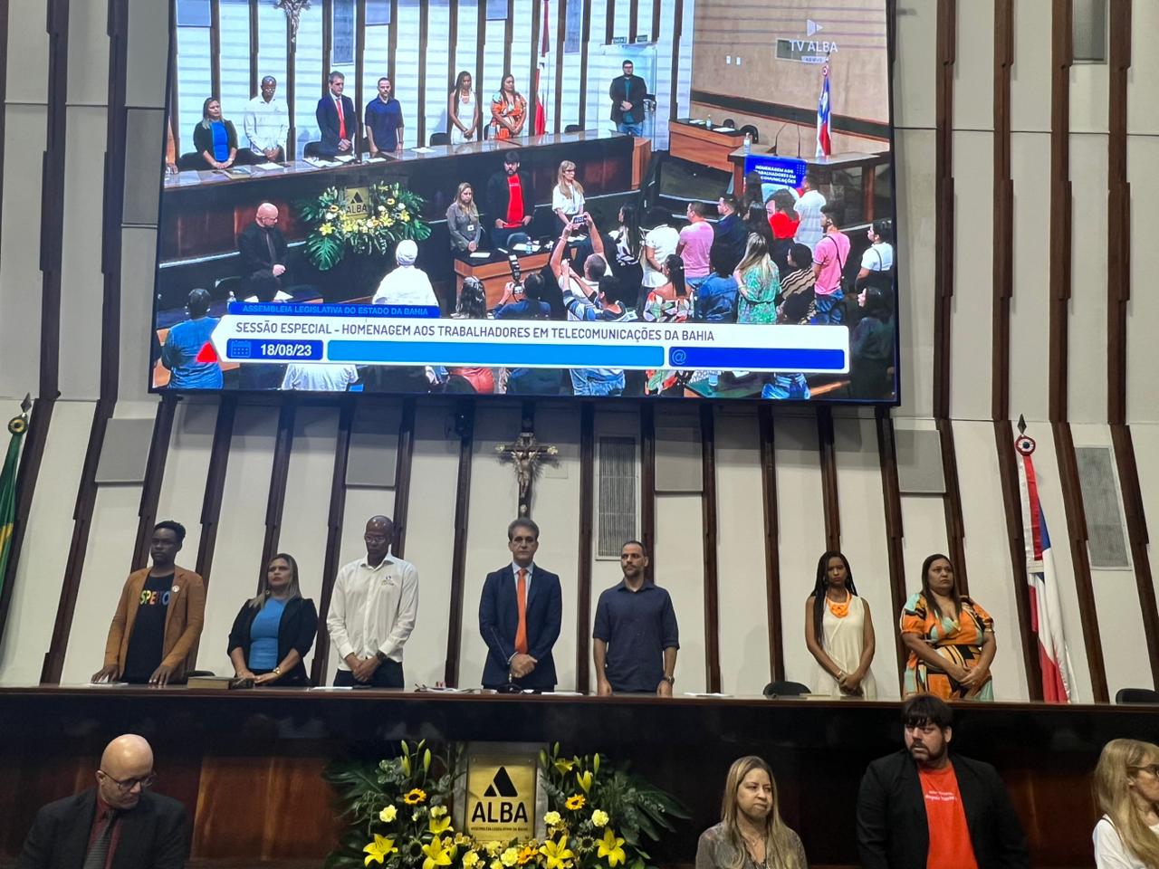 SessÃ£o especial homenageia o Sinttel Bahia e os trabalhadores em telecomunicaÃ§Ãµes 