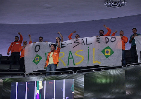 CÃ¢mara dos Deputados aprova entrega do PrÃ©-sal Ã s multinacionais