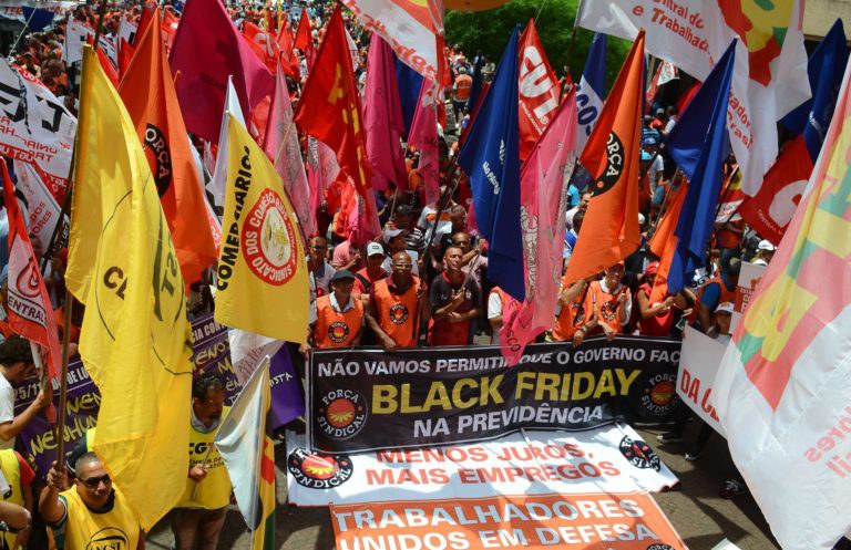 Como equilibrar as contas da PrevidÃªncia sem cortar aposentadorias