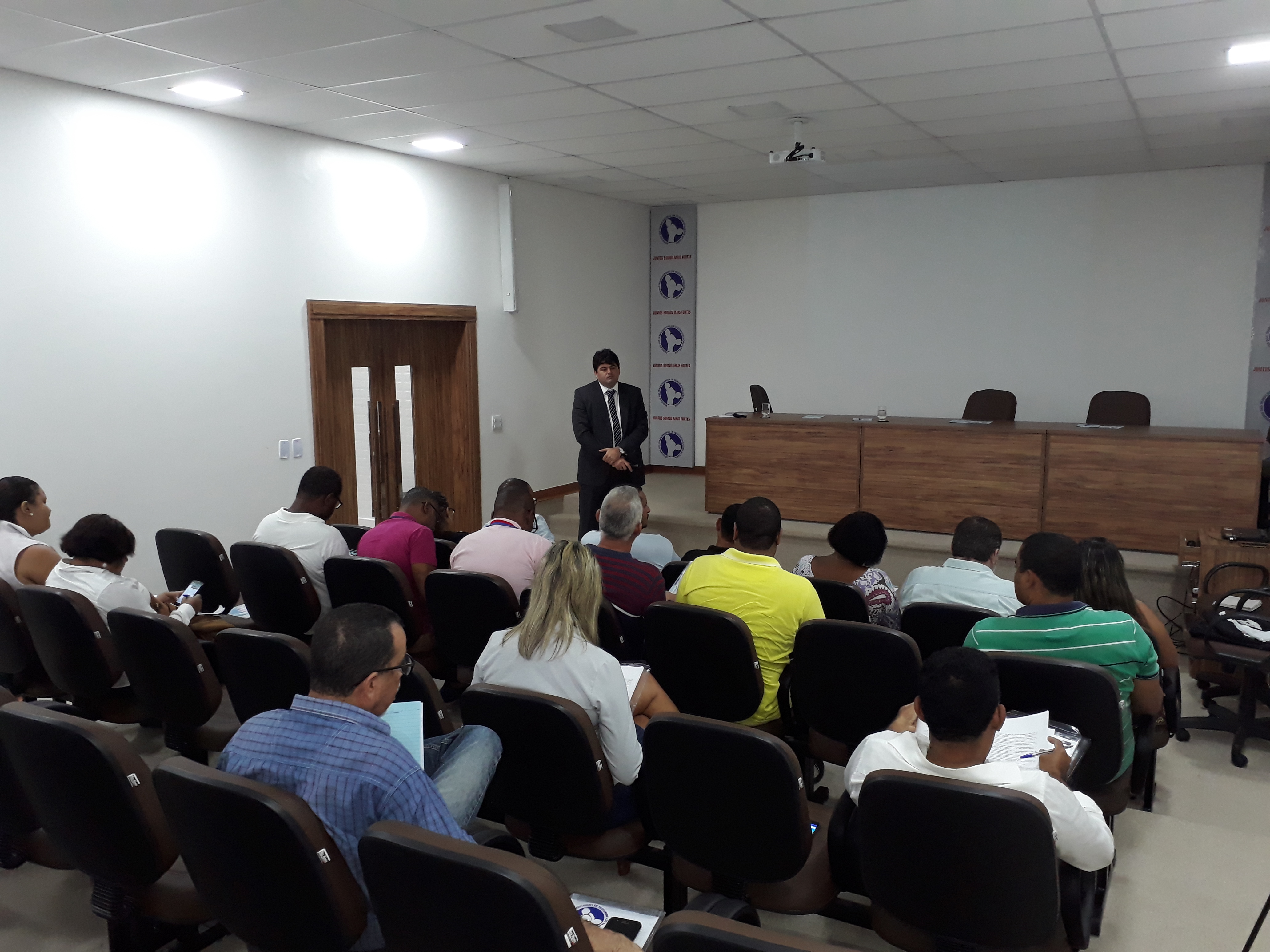 Atividade do IIÂº SeminÃ¡rio de Planejamento discutiu a Reforma Trabalhista e seus impactos no mundo sindical 